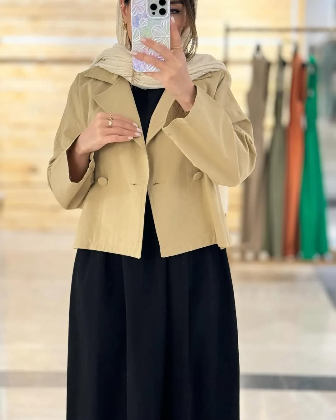 کت و سارافن لینن — رنگ مشکی — نمای روبهرو — دکمه