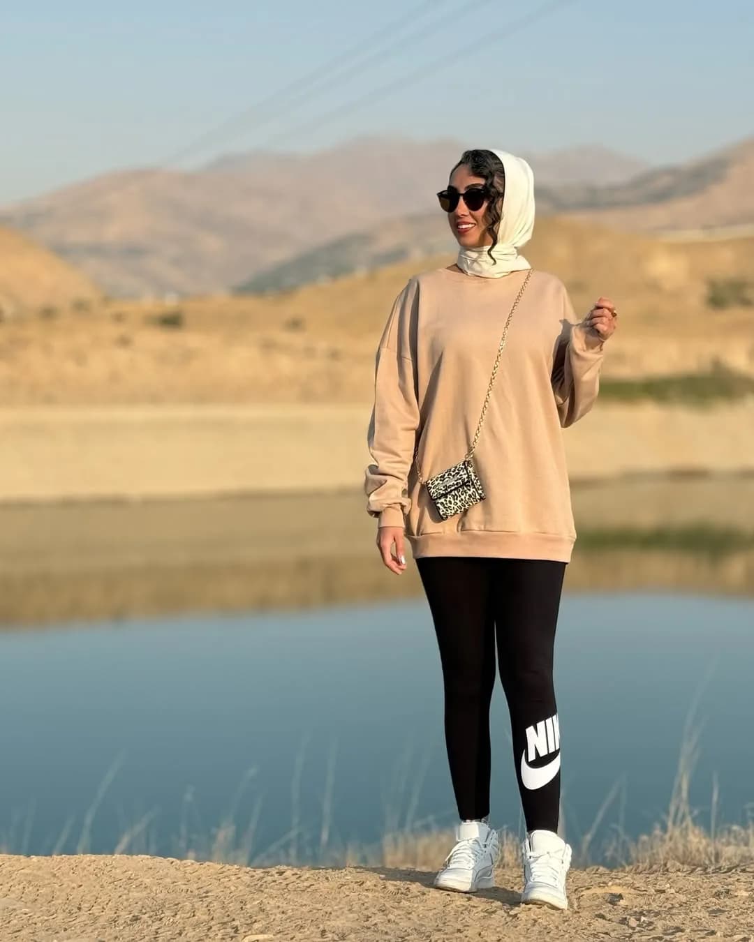 دورس سه نخ پنبهای توکرکی — رنگ کرم — نمای رویتن — آستین بلند