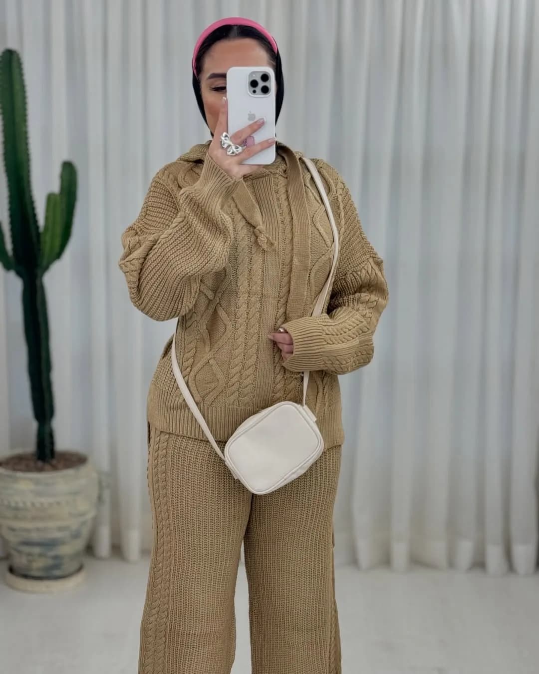 ست مارپیچ کلاهدار — رنگ خاکی — نمای کامل — کلاهدار