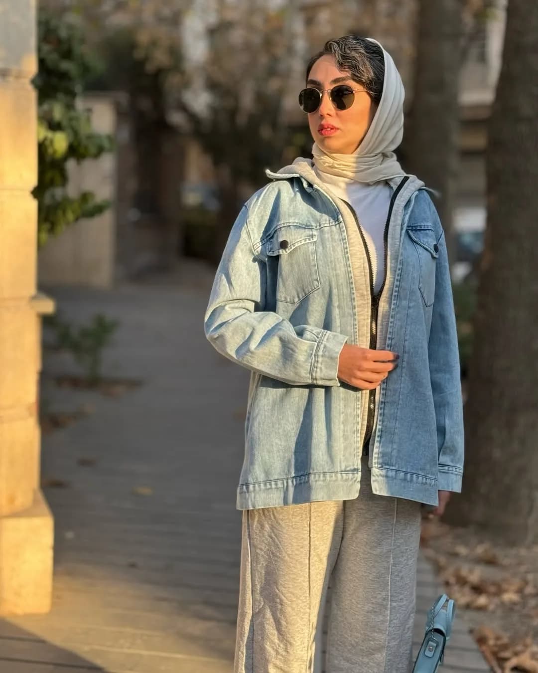کت ترکیبی دورس و جین — رنگ آبی — نمای رویتن — کاپیشون