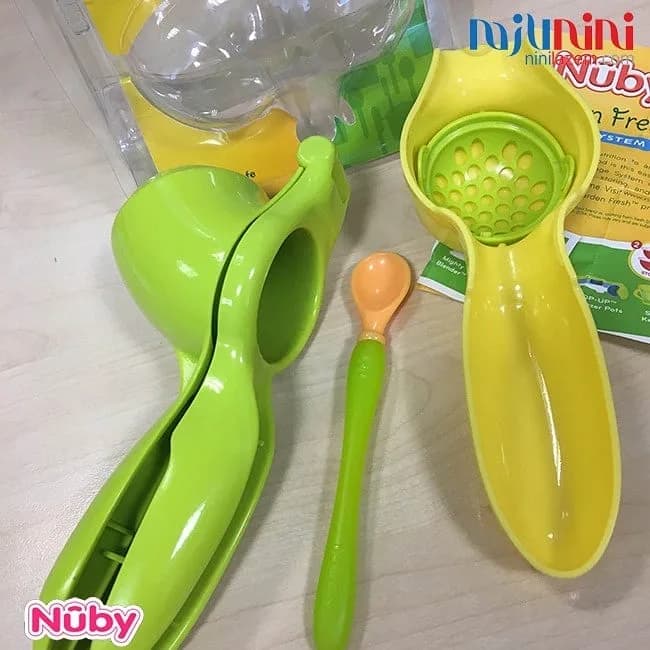 آبمیوه گیری و پوره کن دستی