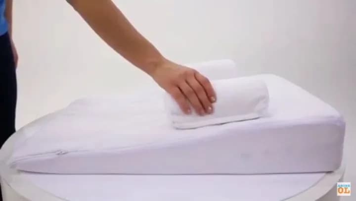 تشک و غلتگیر آنتی رفلاکس Baby Jem، رنگ سفید، جنس پارچه، مستطیلی، طبی