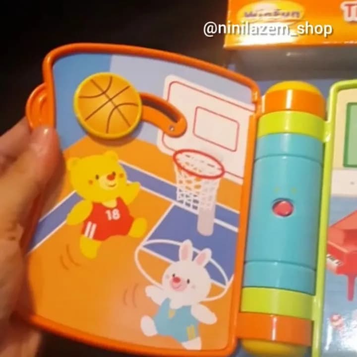 کتاب موزیکال کودک وین فان، رنگ نارنجی، زرد، سبز و آبی، جنس پلاستیک، طرح شخصیت کارتونی، کتابی