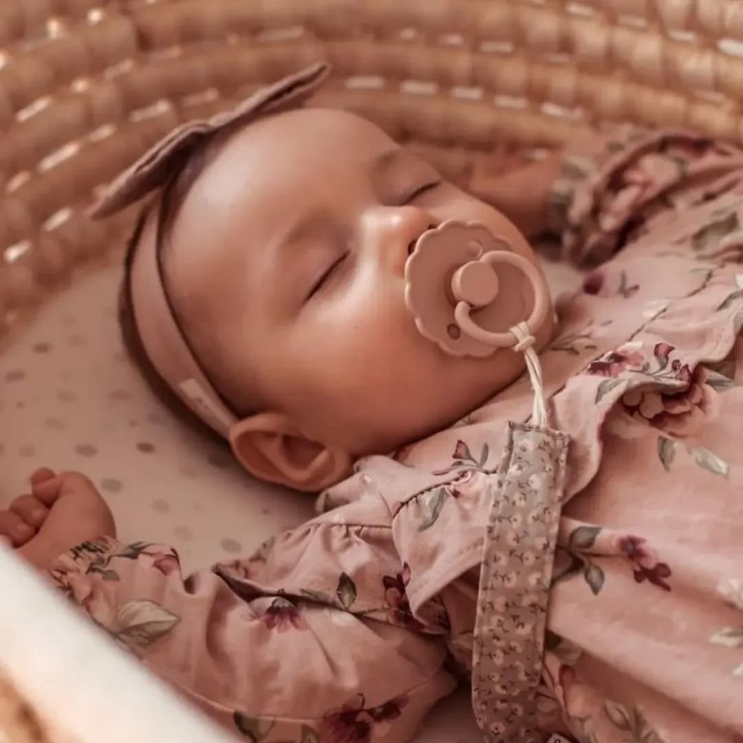 پستانک کلاسیک نوزاد