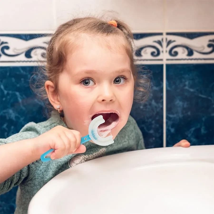 مسواک چرخشی ۳۶۰ درجه کودک، رنگ آبی، جنس پلاستیک و سیلیکون، یو شکل