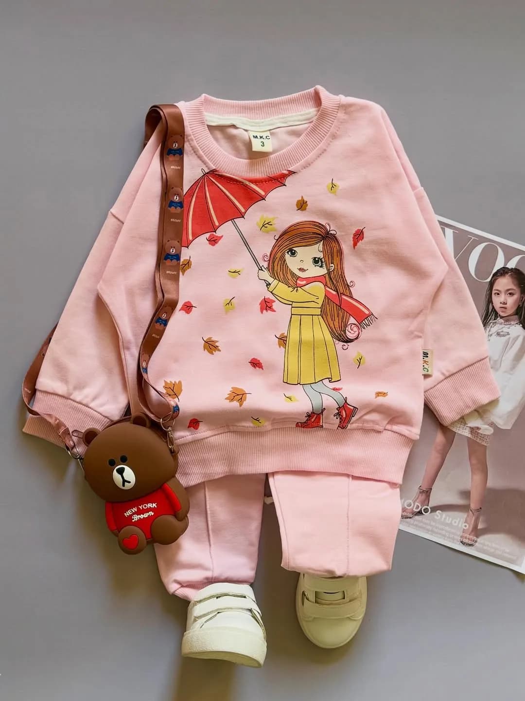 ست پنبهای دختر و چتر