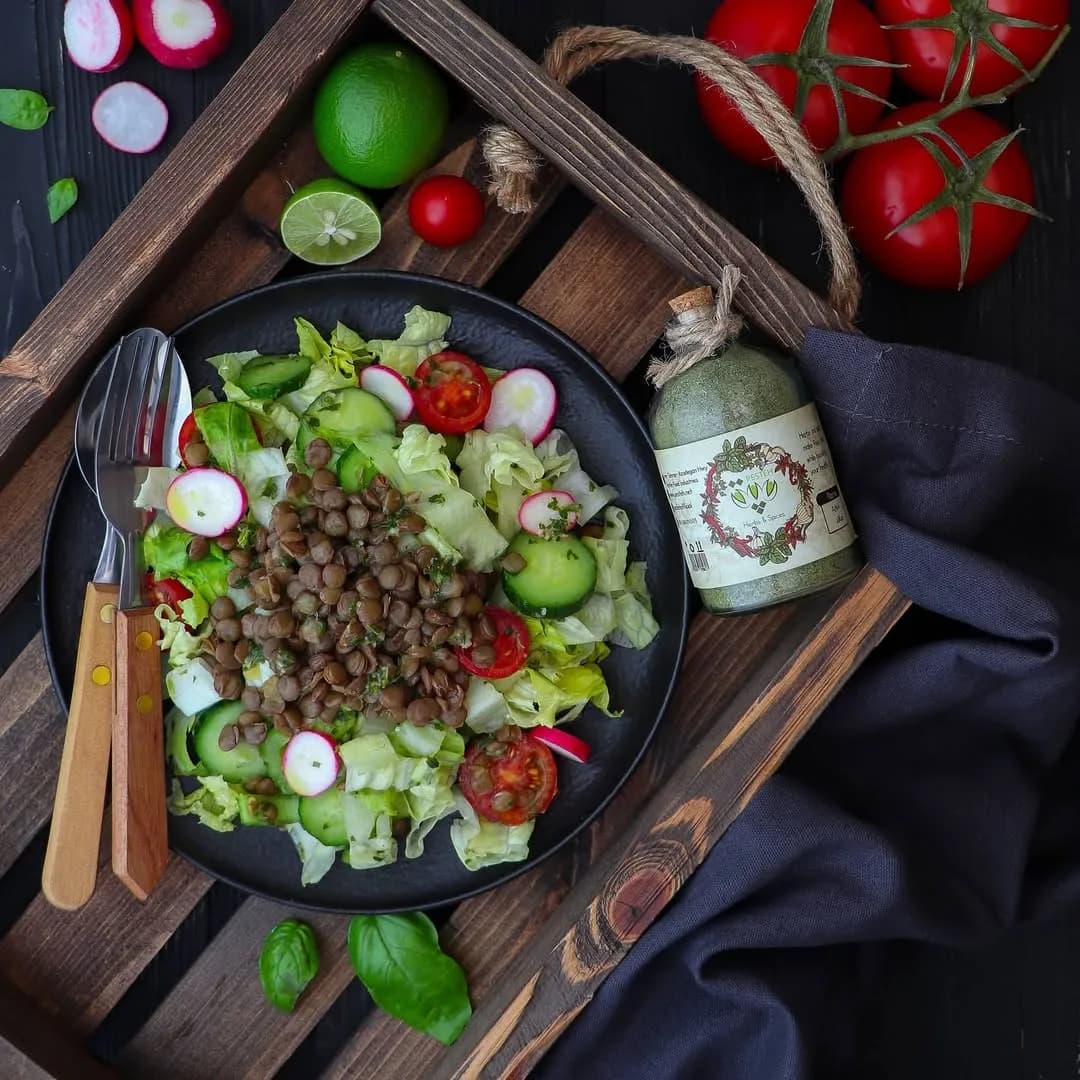 ادویه سالاد پسته، رنگ سبز، جنس شیشه، بطری