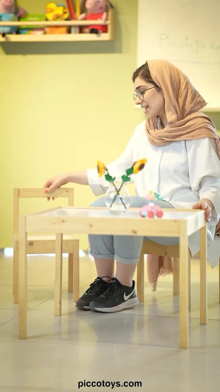 میز و صندلی کودک، رنگ کرم، جنس چوب، میز و صندلی کوچک