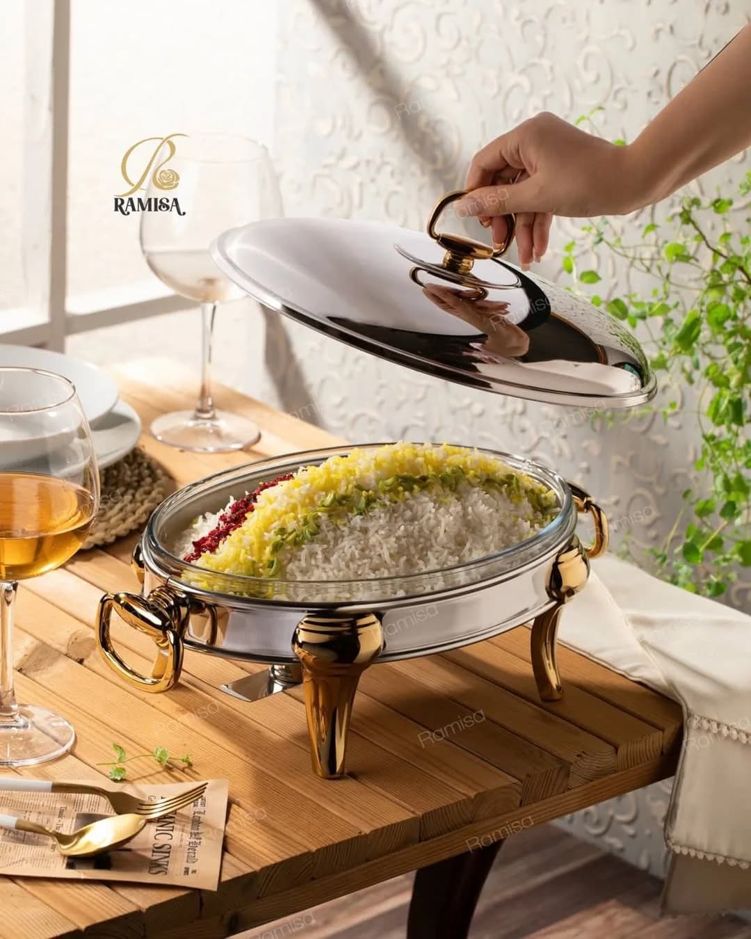 سوفلهخوری کالکشن روما رامیسا، رنگ نقرهای و طلایی، جنس استیل و شیشه، بیضی پایهدار با در