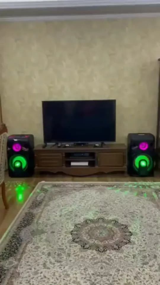 اسپیکر AW-X2121DSP PRO با دو ساب ۱۲ اینچ، رنگ مشکی، سبز و صورتی، جنس پلاستیک و فلز، طرح نورپردازی رنگی، استوانهای بزرگ