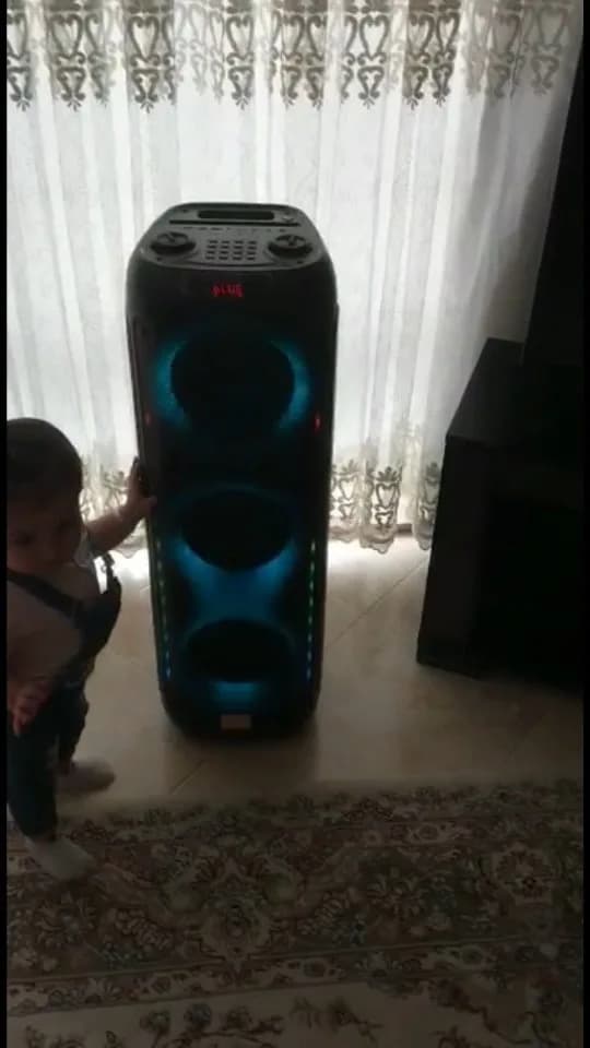 اسپیکر مکسیدر، رنگ مشکی و آبی، جنس پلاستیک، ایستاده، بلند
