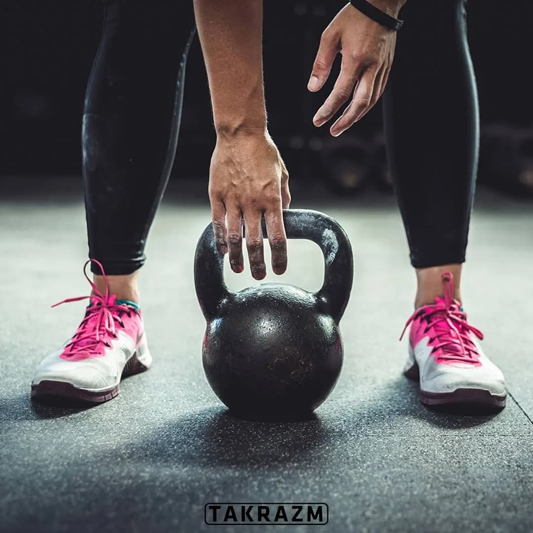 کتل بل، رنگ مشکی، جنس فلز، کروی با دسته