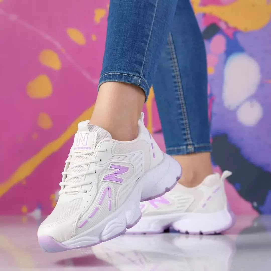 کتانی اسپرت زنانه کرم و مشکی — عکس ۵