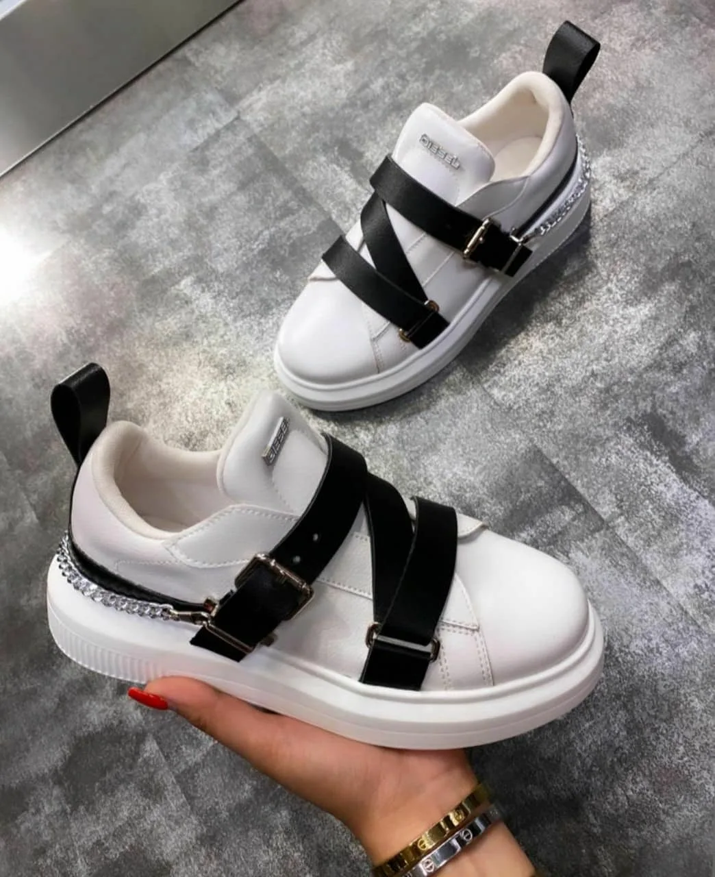 کتانی چسبی ساده زنانه (سفید، مشکی) — عکس ۳