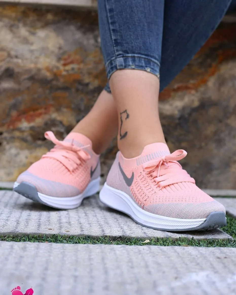 کتانی جورابی اسپرت زنانه طوسی و مشکی — عکس ۵