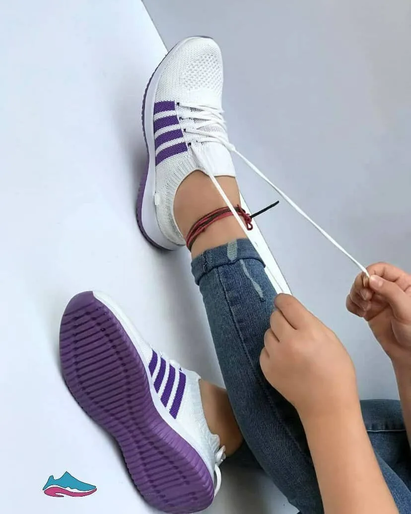 کتانی بافتی زنانه مشکی و بنفش — عکس ۳