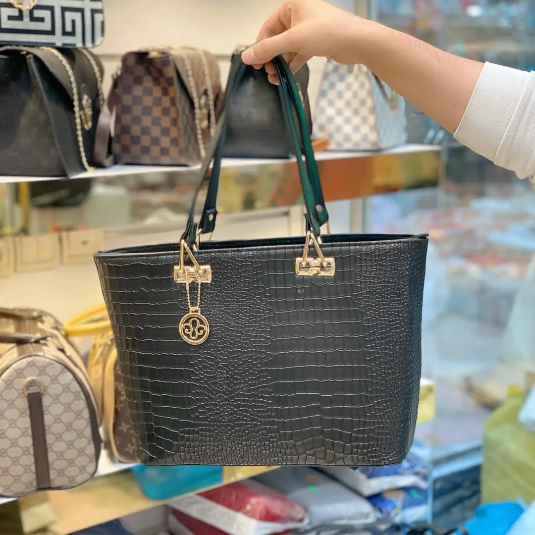 کیف دوشی بزرگ زنانه — عکس ۹
