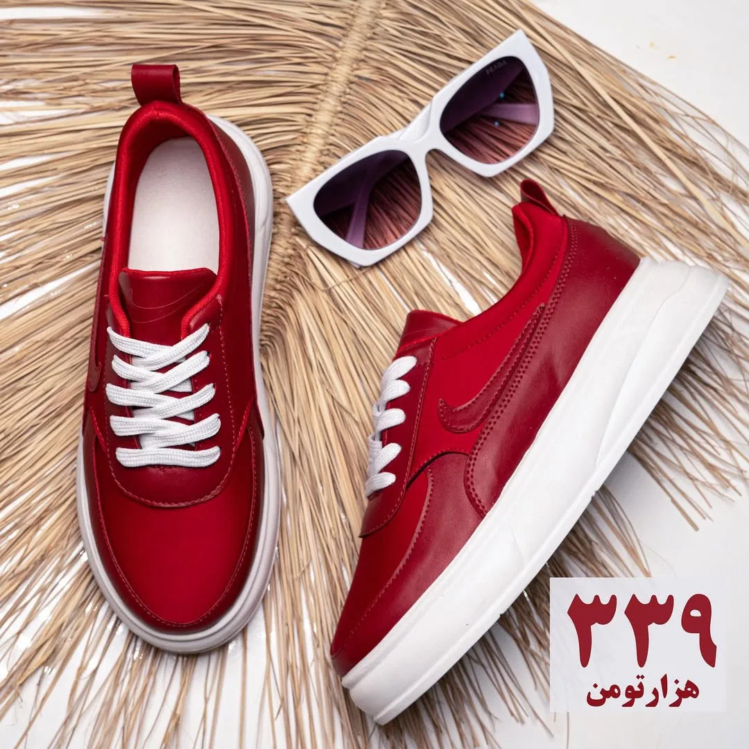 کتانی ونس قرمز — عکس ۲