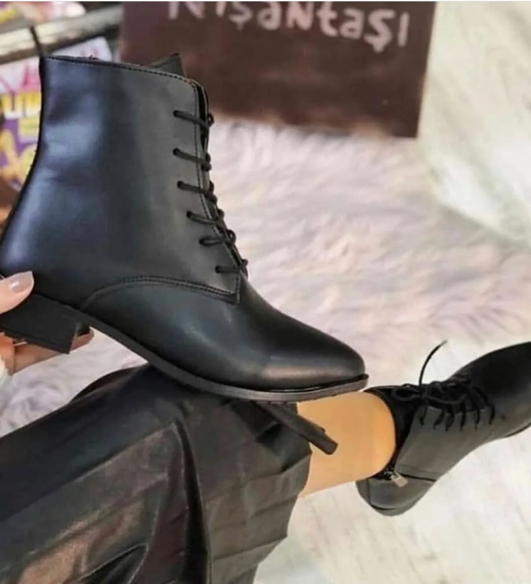 نیم‌بوت زنانه — عکس ۲