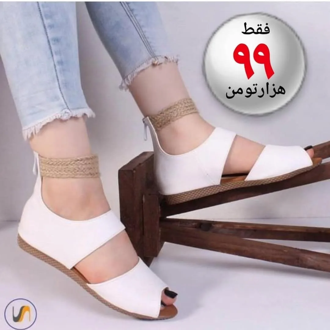 صندل کنفی زنانه، رنگ سفید و قهوه‌ای، جنس چرم، صندل تخت، بندی، مچ‌بند کنفی