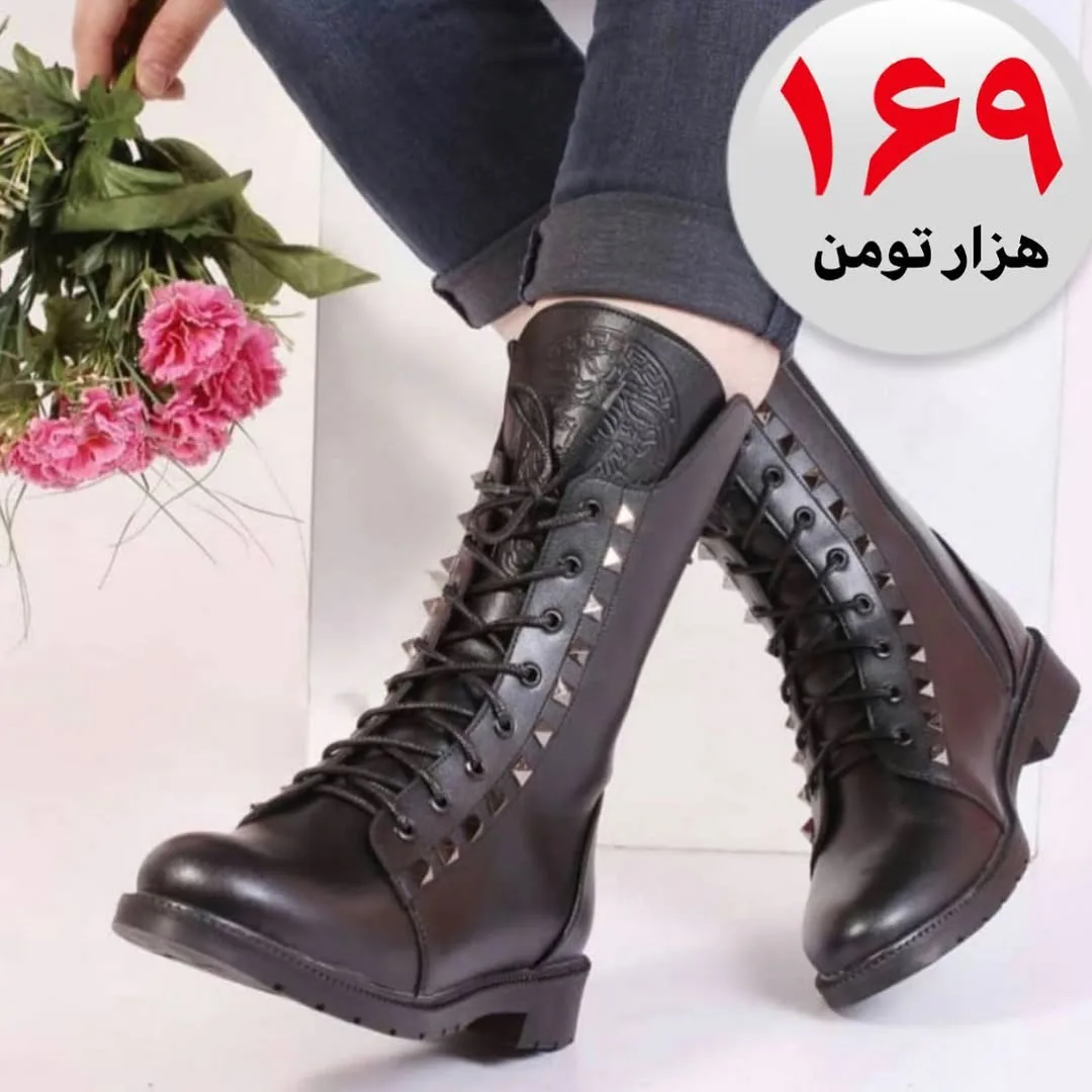 بوت بلند زنانه، رنگ مشکی، جنس چرم، ساقبلند بنددار با میخ