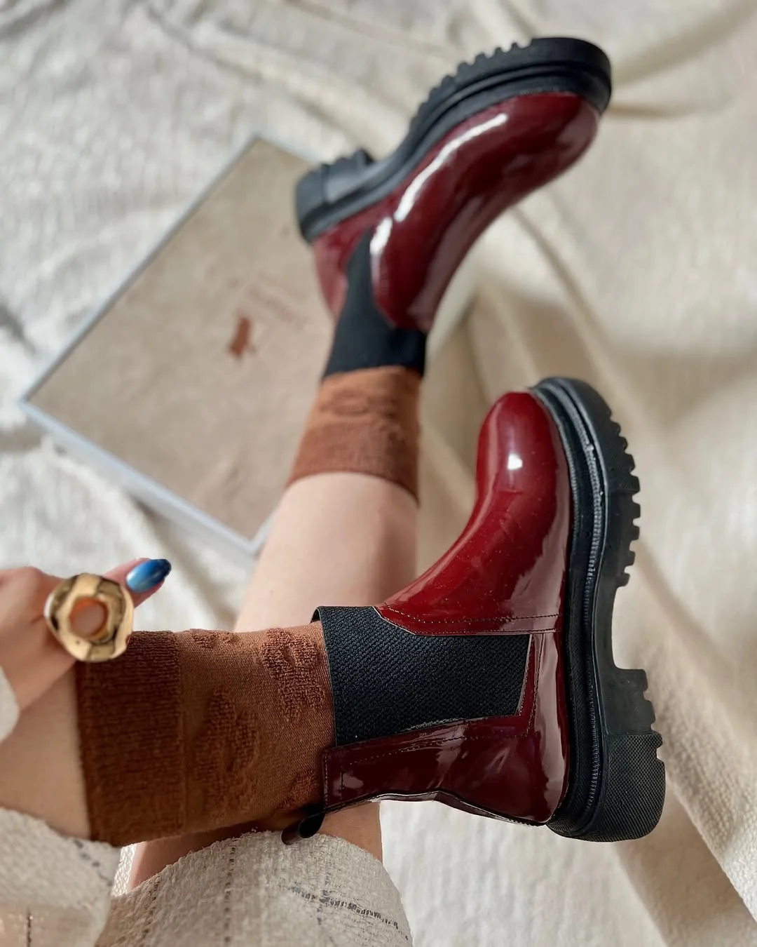 بوت چرم حوله‌ای — عکس ۲