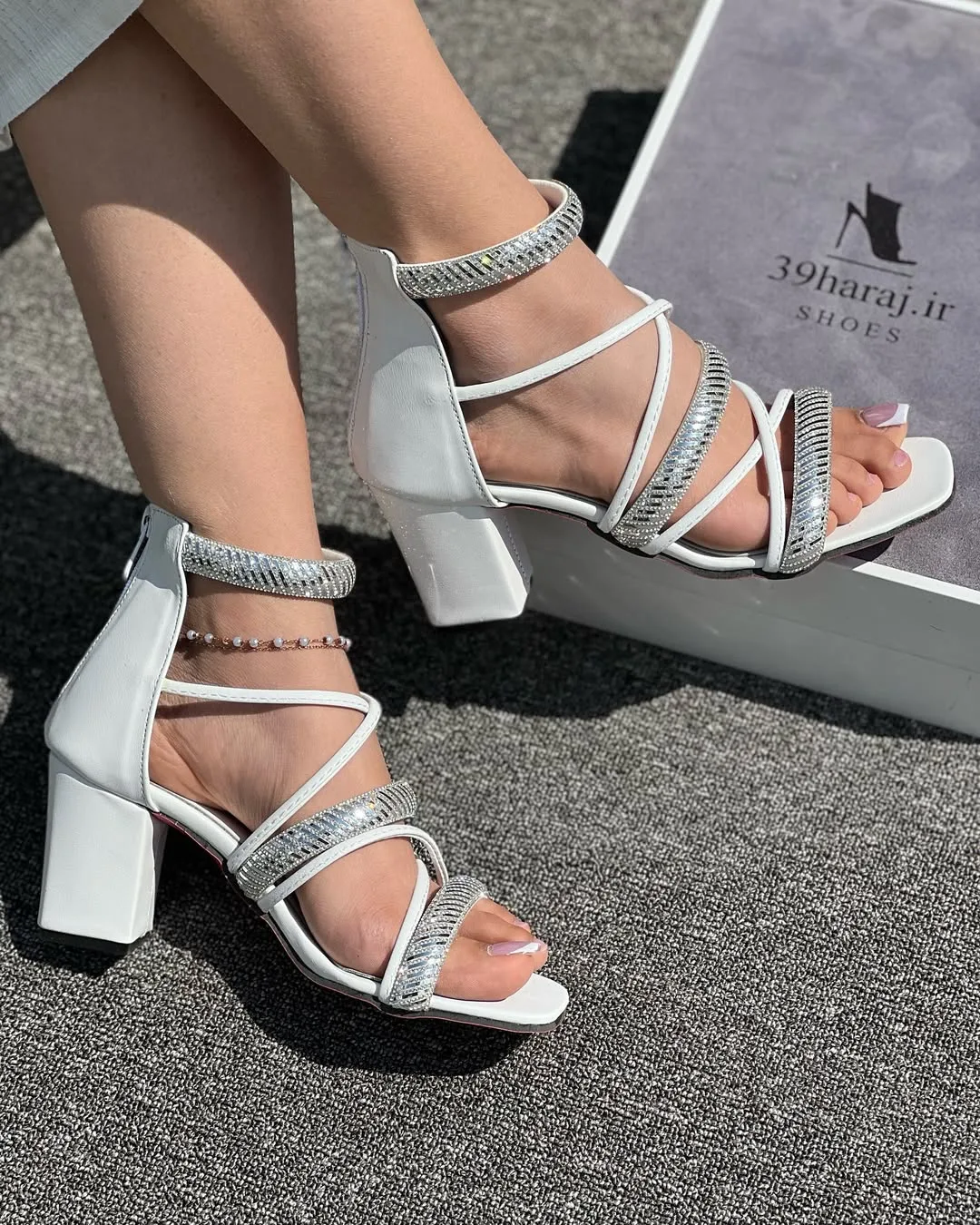 صندل پاشنه‌دار — عکس ۴