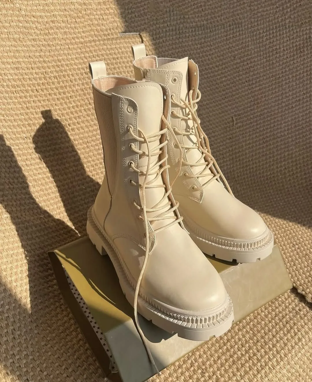بوت چرم حوله‌ای — عکس ۴