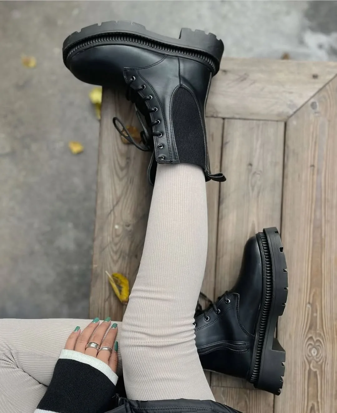 بوت چرم حوله‌ای — عکس ۵