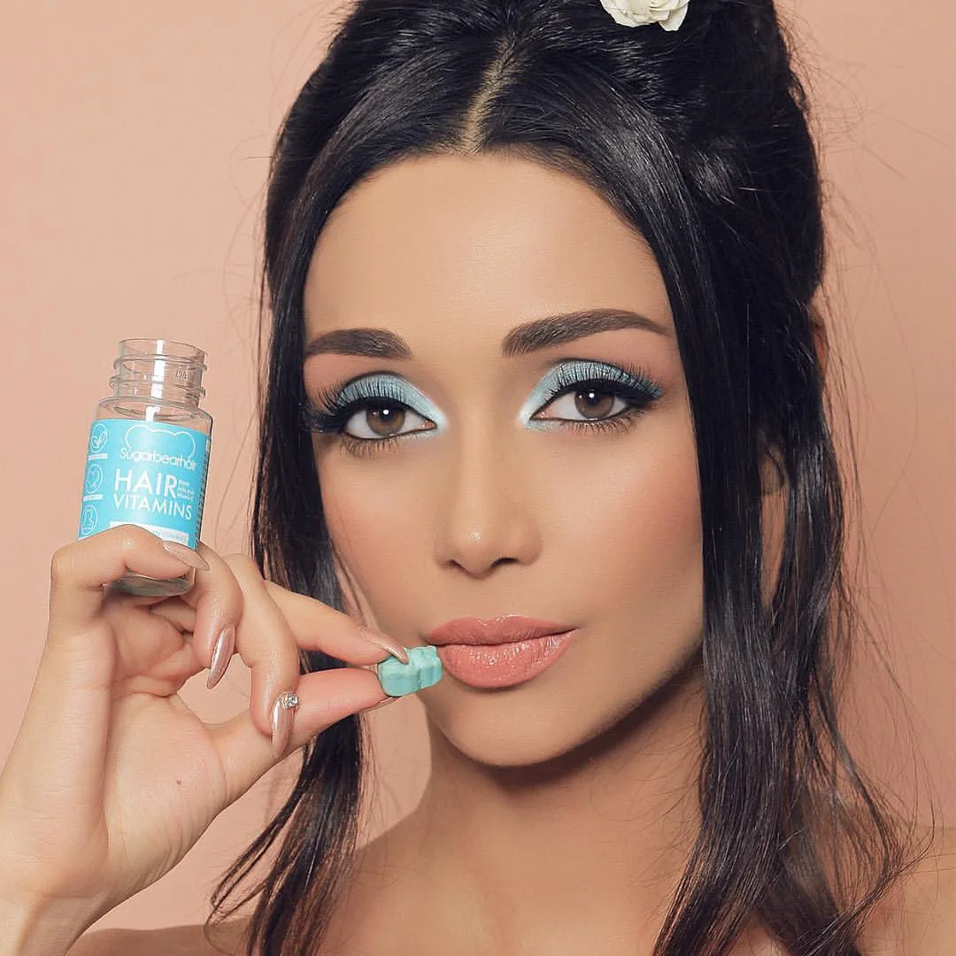 پاستیل مکمل تقویت مو شوگر بیرهیر، رنگ آبی و کرم، جنس شیشه، بطری مکمل غذایی