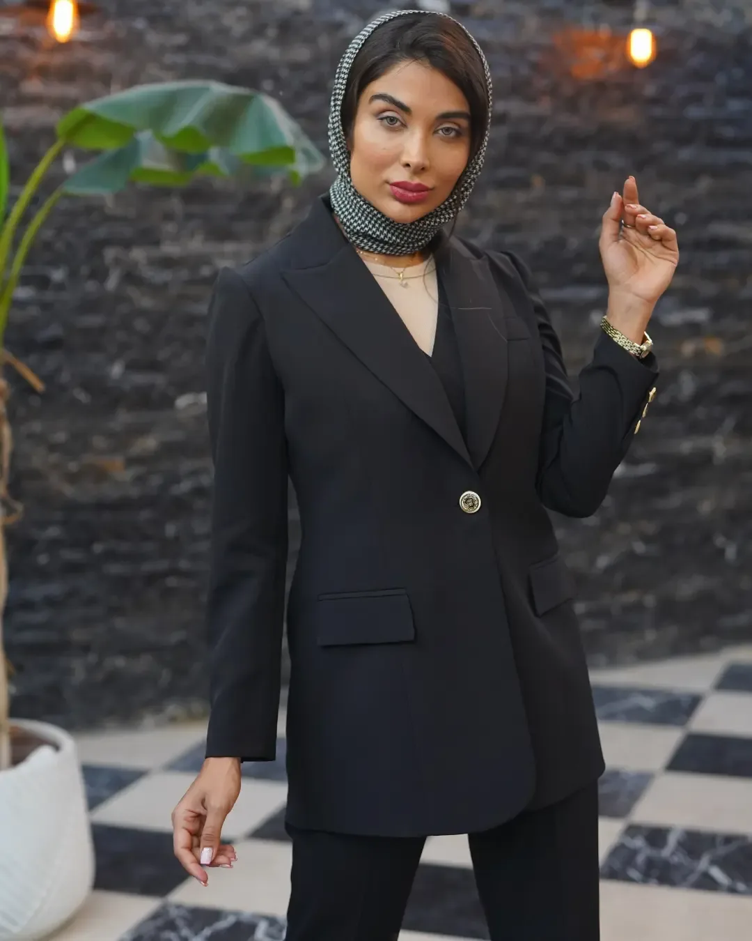 ست سه‌تکه کت و وست و شلوار آوازه — عکس ۳