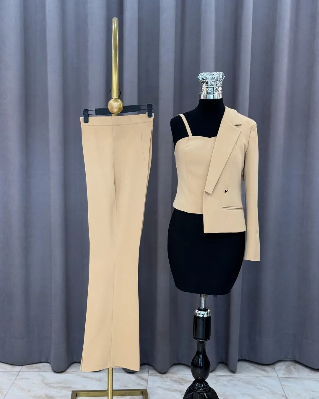 ست سه‌تکه کت و شلوار ساده — عکس ۷
