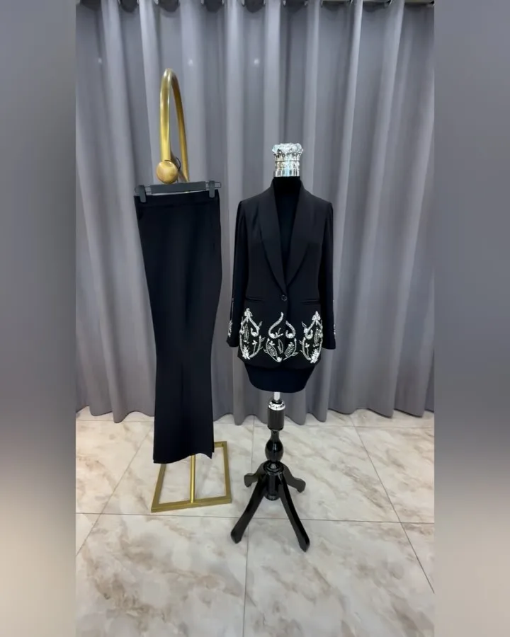ست کت مجلسی سنگ‌دوزی زنانه — عکس ۲