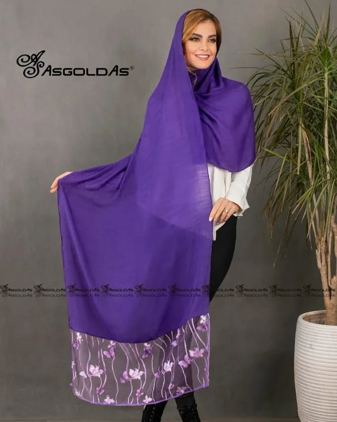 روسری زنانه، رنگ بنفش و سفید، طرح گلدار، قواره‌دار، حاشیه‌دار