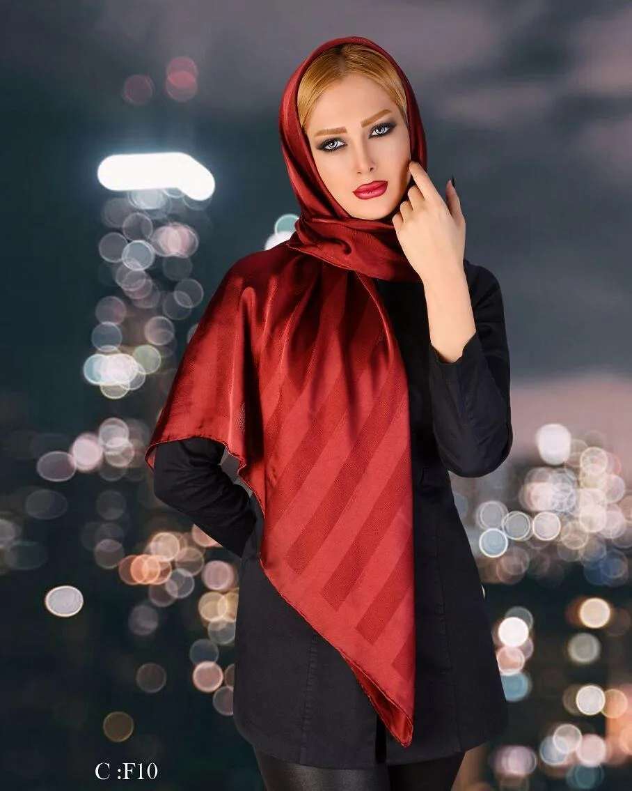 روسری، رنگ قرمز، طرح راه‌راه، قواره‌بزرگ راه راه