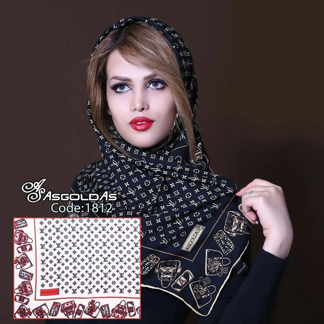روسری آس گلد آس، رنگ مشکی و طلایی، مربعی
