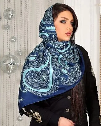 روسری زنانه، رنگ سرمهای و آبی روشن، مربع، بزرگ