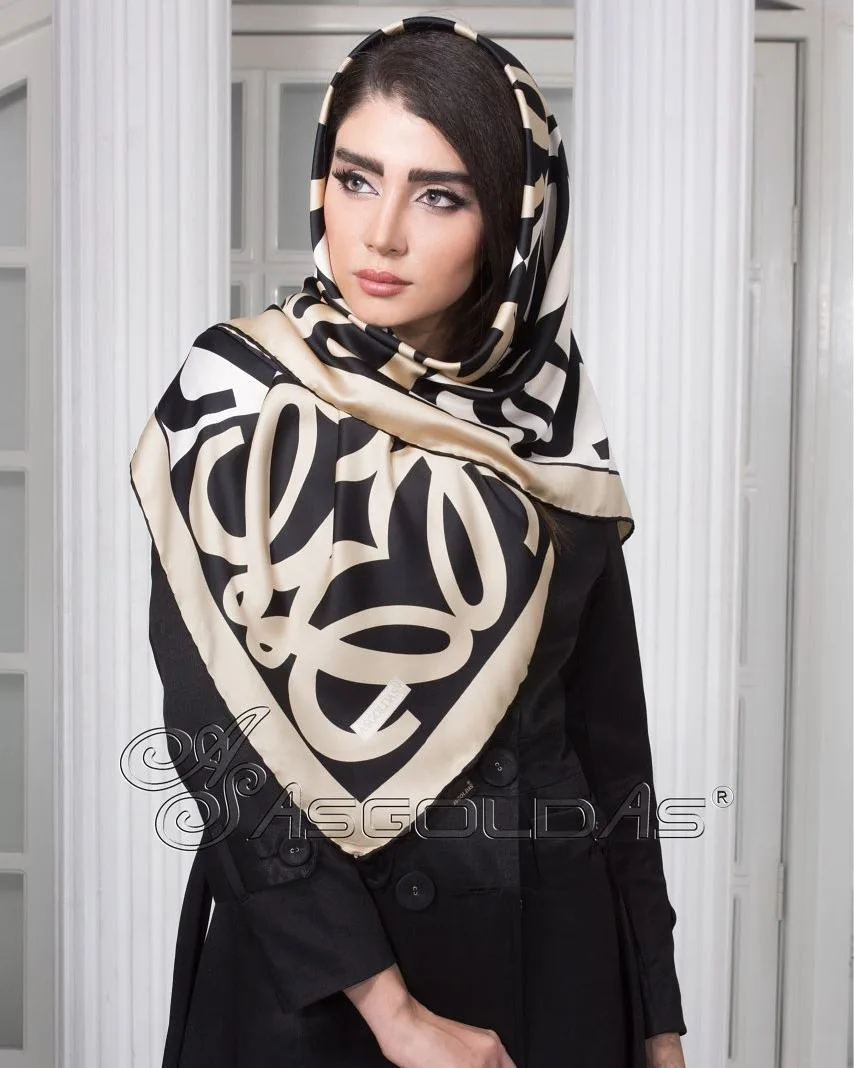 روسری، رنگ مشکی و کرم، جنس ساتن، طرح هندسی، بزرگ قواره