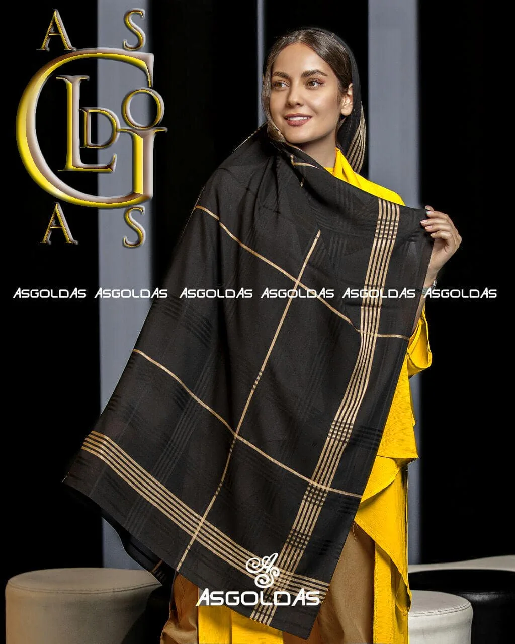 روسری سایز ۱۲۰ کد 2620 آسگلداس، رنگ مشکی و طلایی، طرح هندسی، مربع