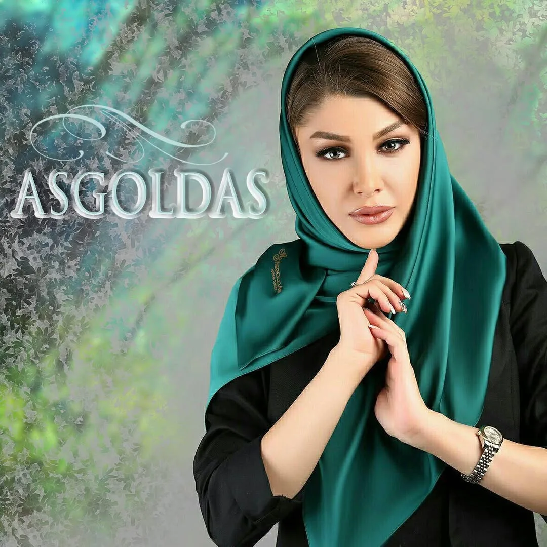 روسری ابریشم ساده گوشه مارکدار ۹۰ آسگلداس، رنگ سبز تیره، جنس ساتن، مربعی