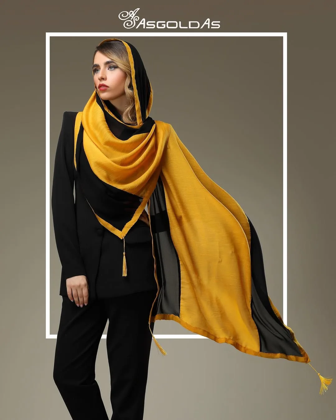 شال زنانه کد ۱۰۰۲۴، رنگ زرد و مشکی، مستطیلی، با منگوله