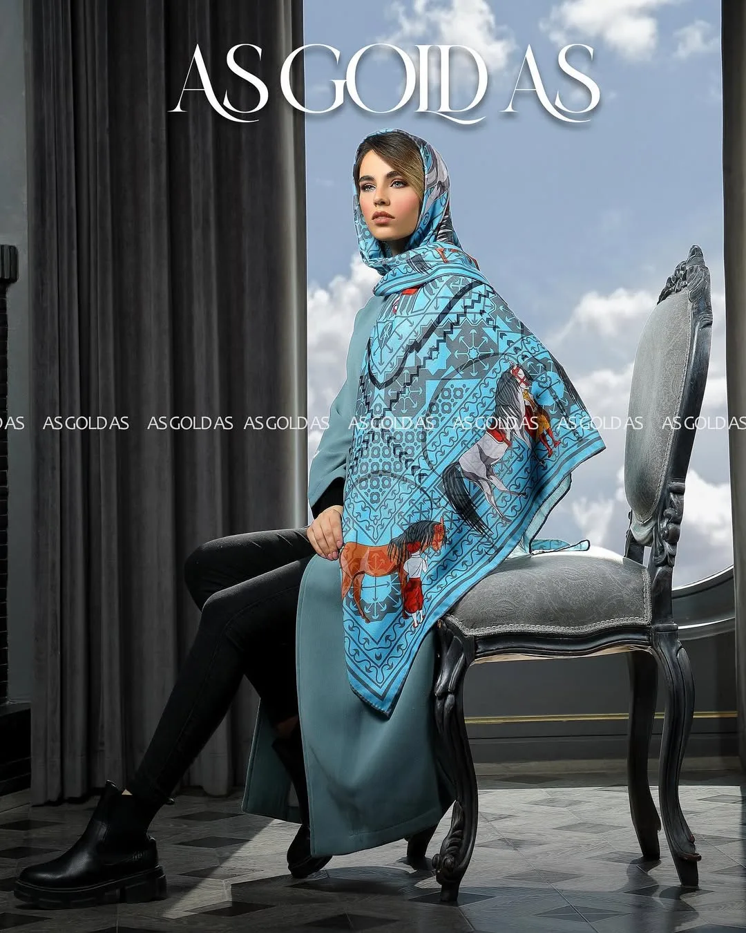 روسری کد ۳۰۰۸ سایز ۱۴۰ اسگلداس، رنگ آبی، قرمز و سفید، مربع، بزرگ