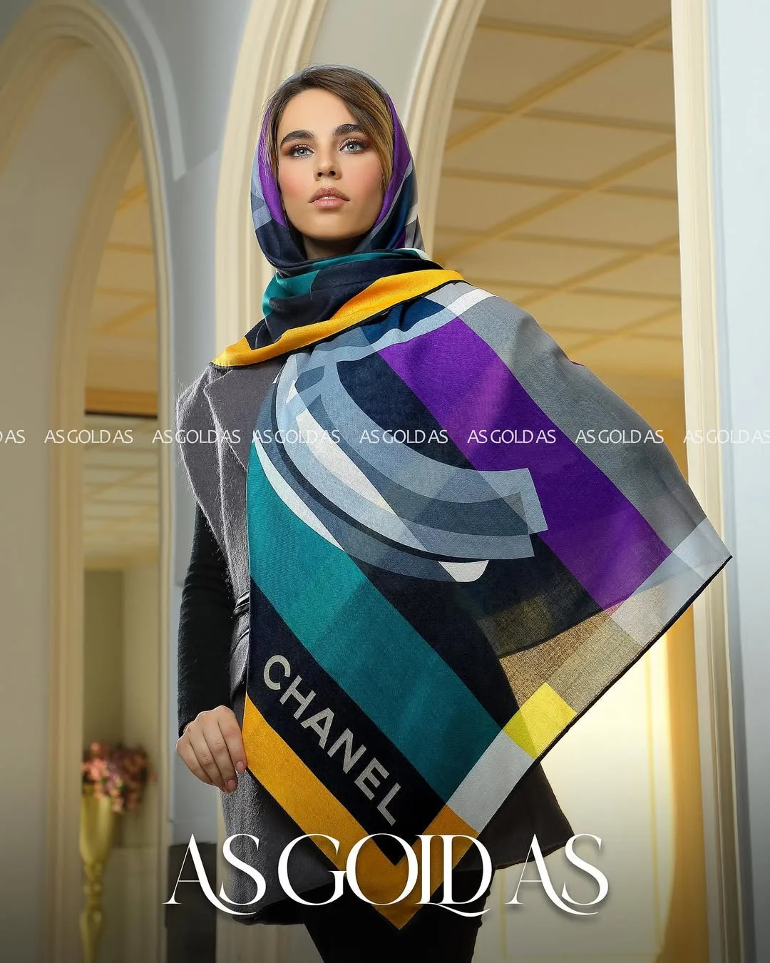 روسری کد ۳۰۰۱ سایز ۱۲۰ اسگلداس، رنگ بنفش، آبی، زرد و خاکستری، مربع، بزرگ