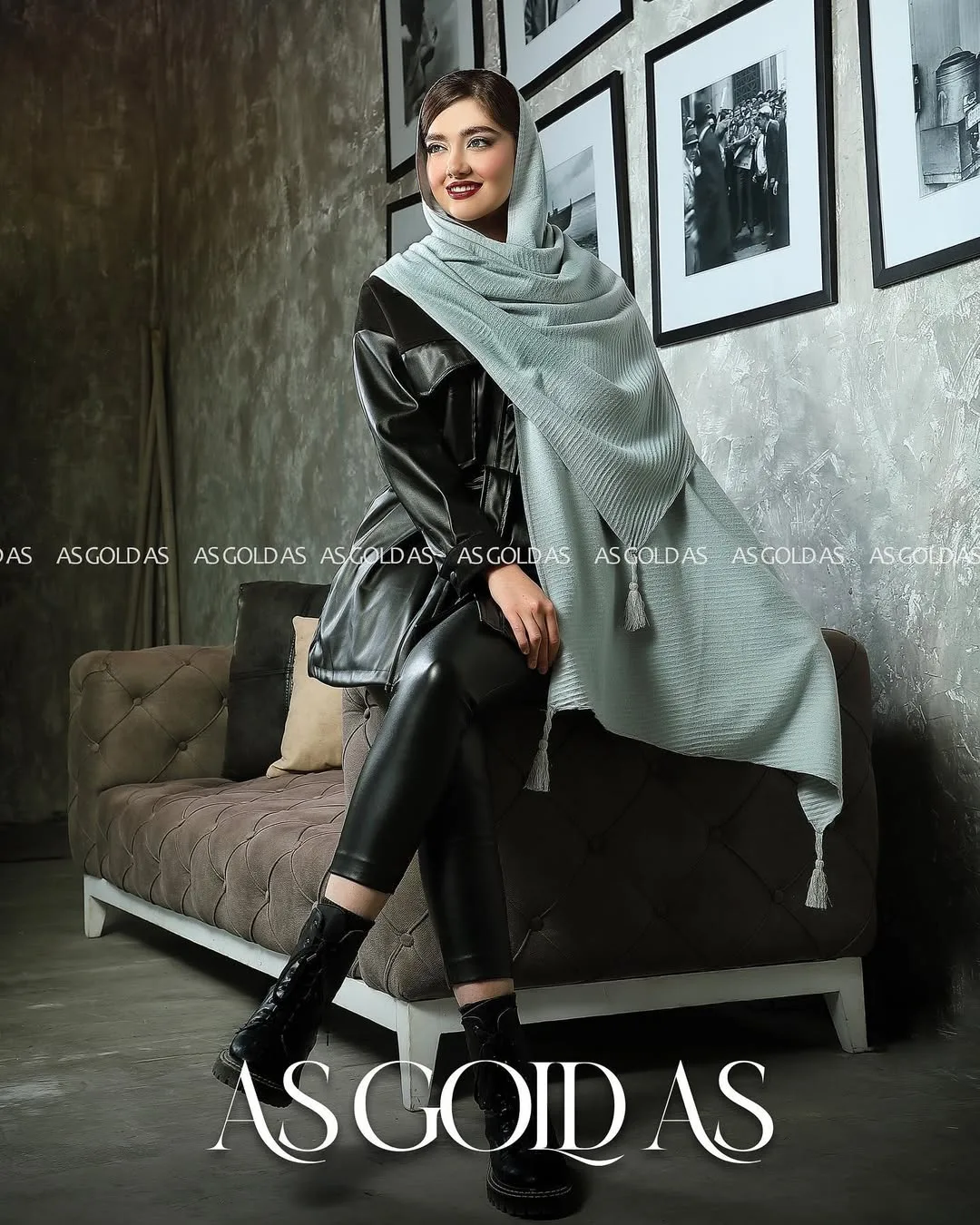 شال زنانه کد ۱۰۰۳۸، رنگ آبی روشن، مستطیلی، منگول‌دار