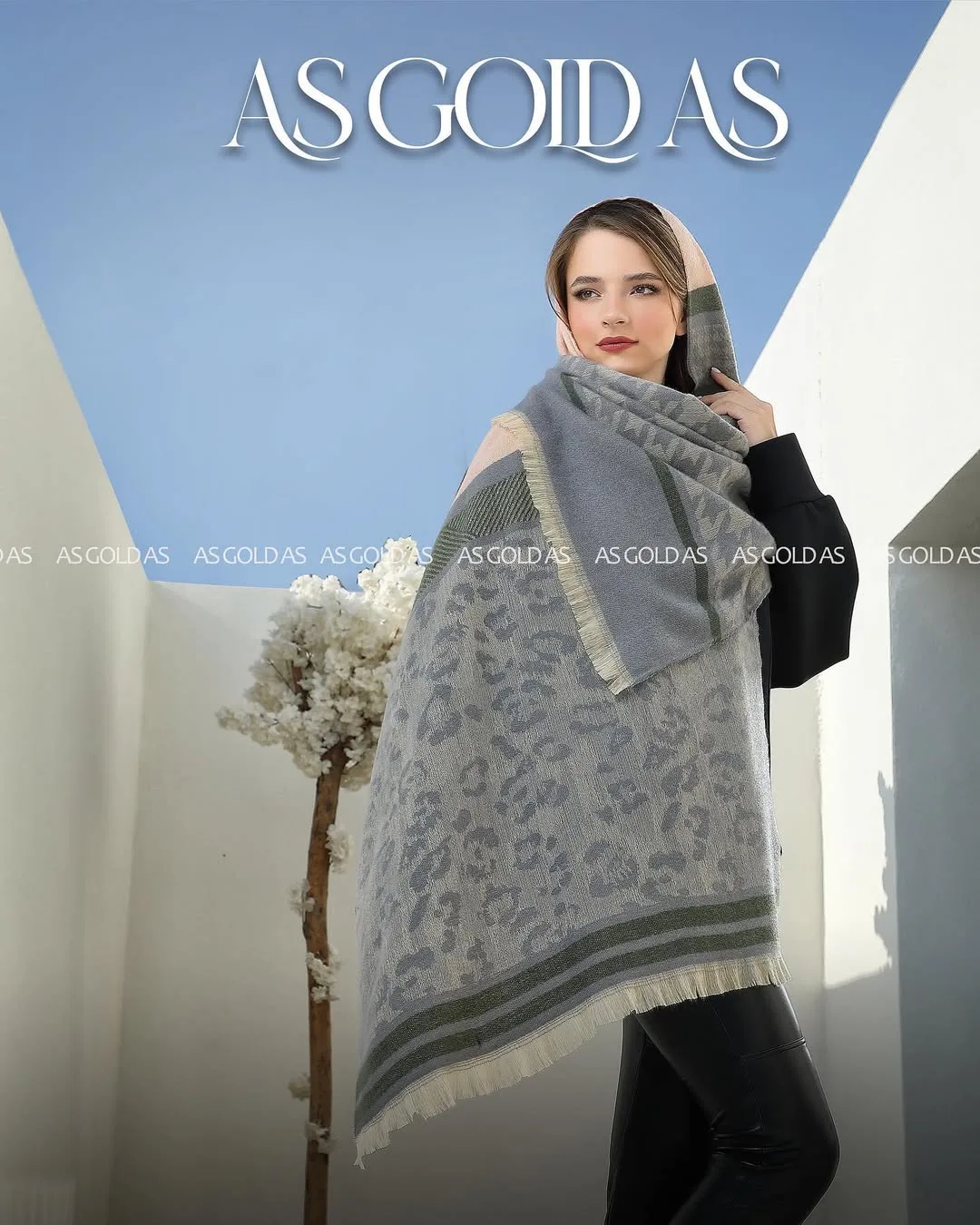 شال زنانه کد ۱۰۰۳۴، رنگ خاکستری و کرم، طرح پلنگی، مستطیلی، ریش‌دار
