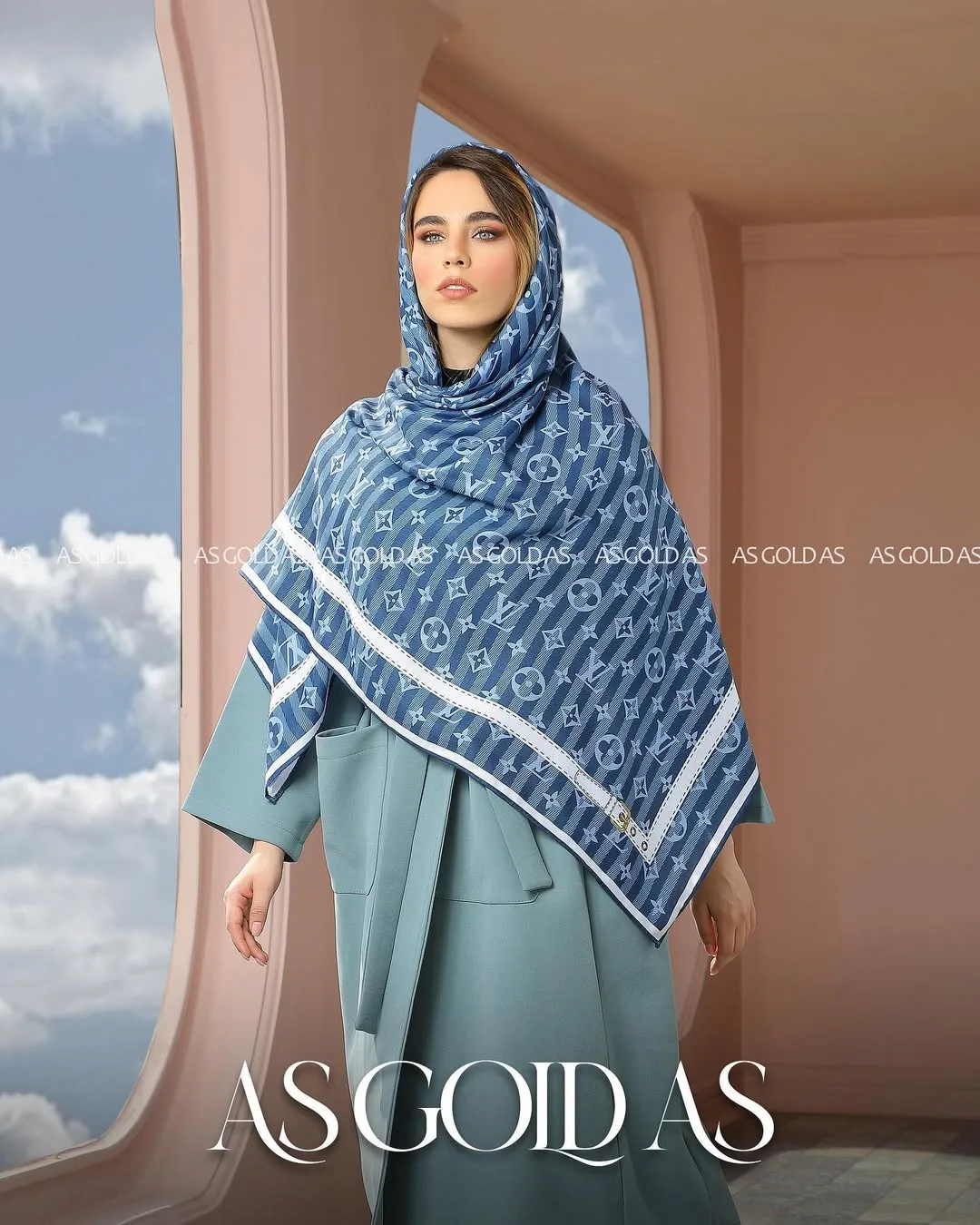 روسری سایز ۱۴۰ کد ۳۰۱۱، رنگ آبی، مربع