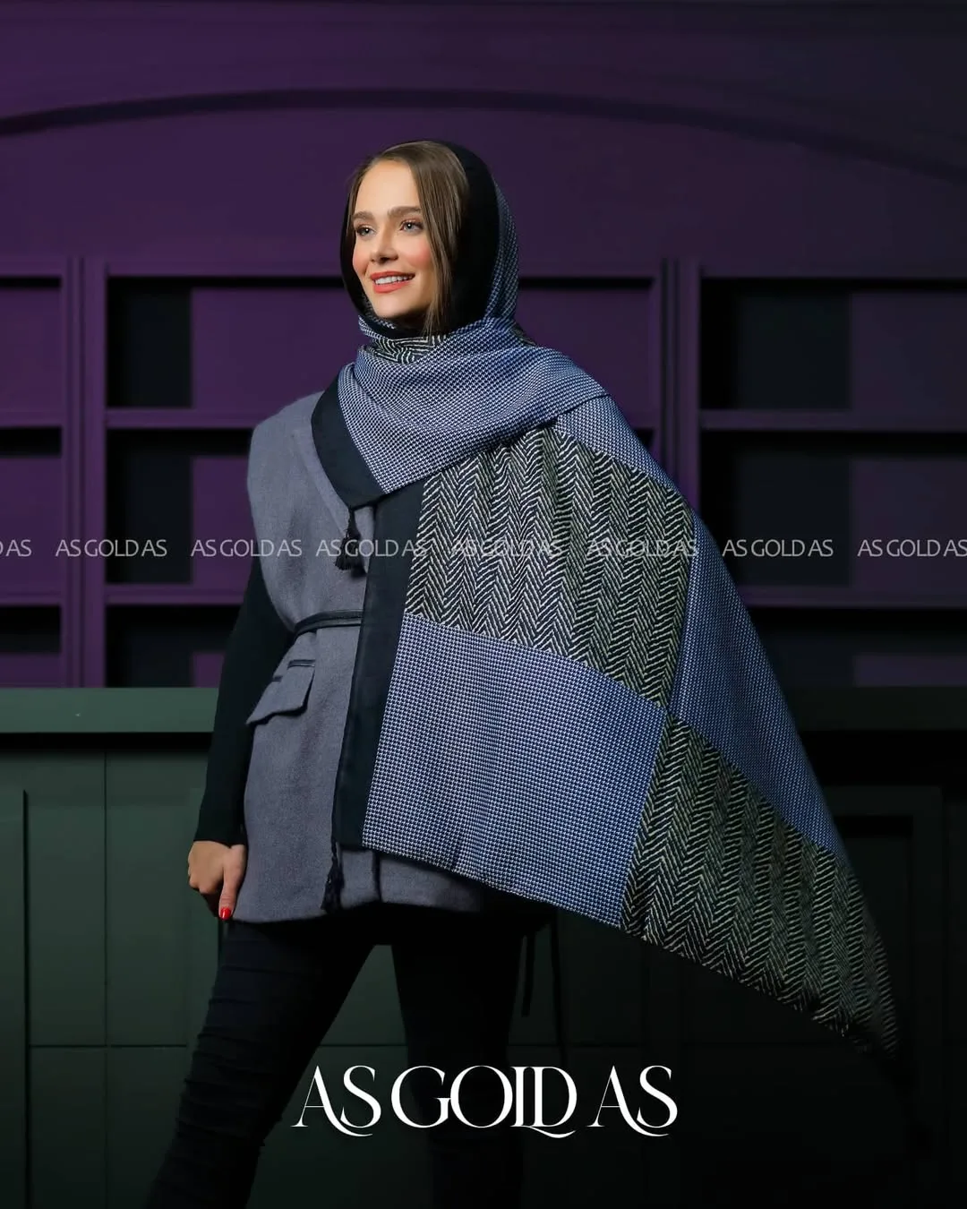 شال زنانه کد ۱۰۰۴۶، رنگ خاکستری، سرمهای و مشکی، طرح هندسی، مستطیلی، بلند