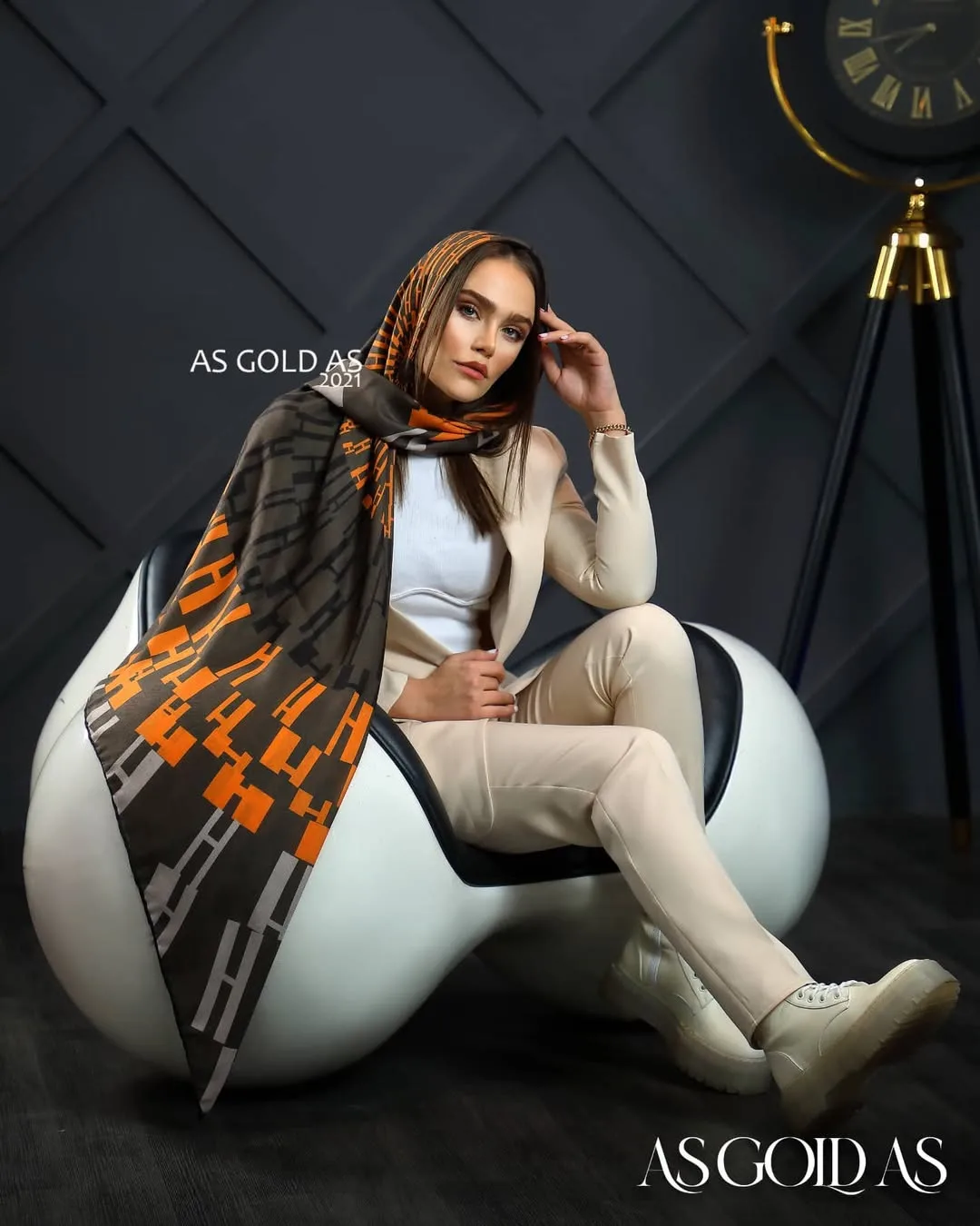 شال سایز ۱۴۰ کد ۳۰۱۵، رنگ قهوه‌ای، نارنجی و خاکستری، طرح هندسی، مستطیلی، بزرگ
