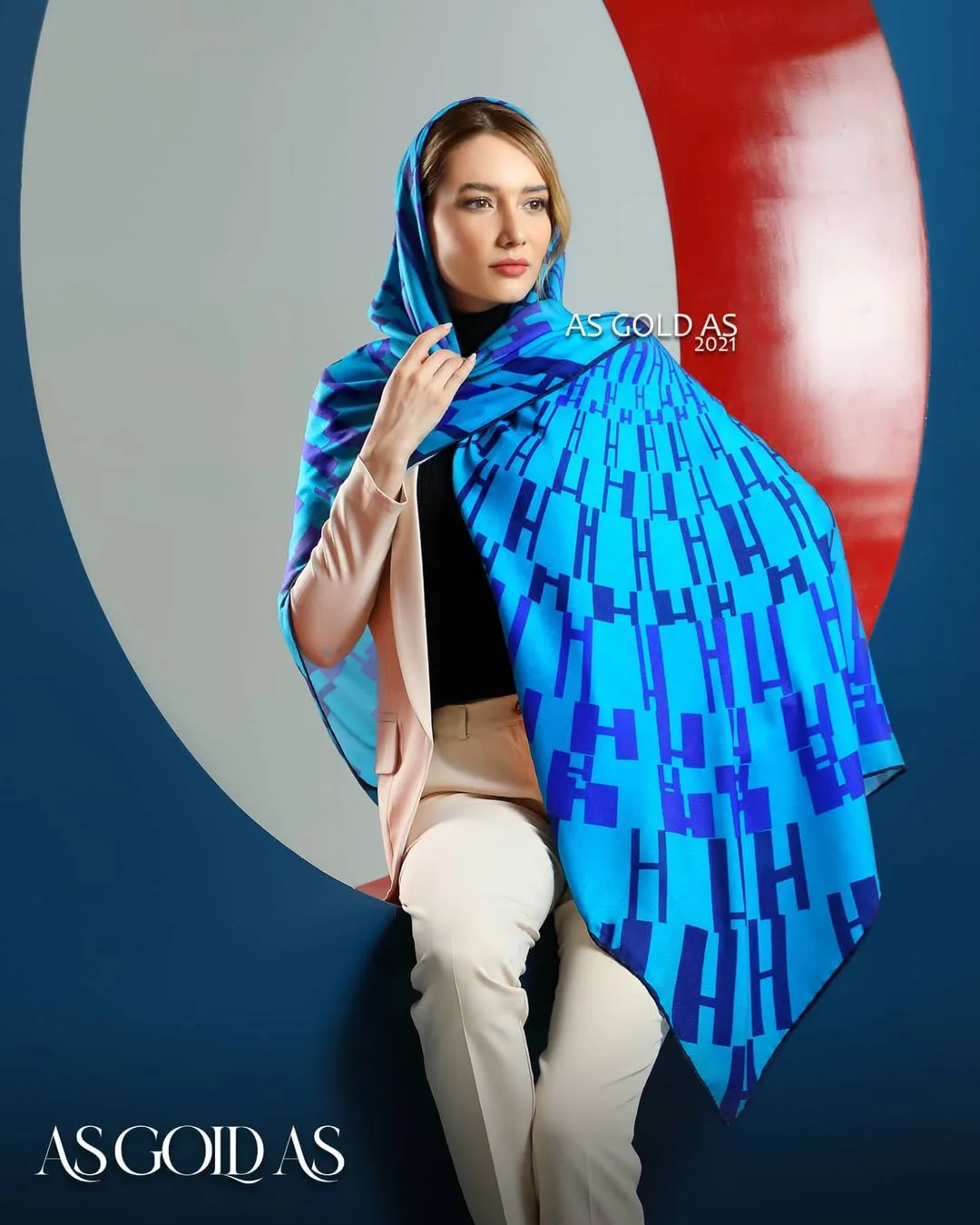 شال سایز ۱۴۰ کد ۳۰۱۵، رنگ آبی و سرمه‌ای، طرح هندسی، مستطیلی، بزرگ
