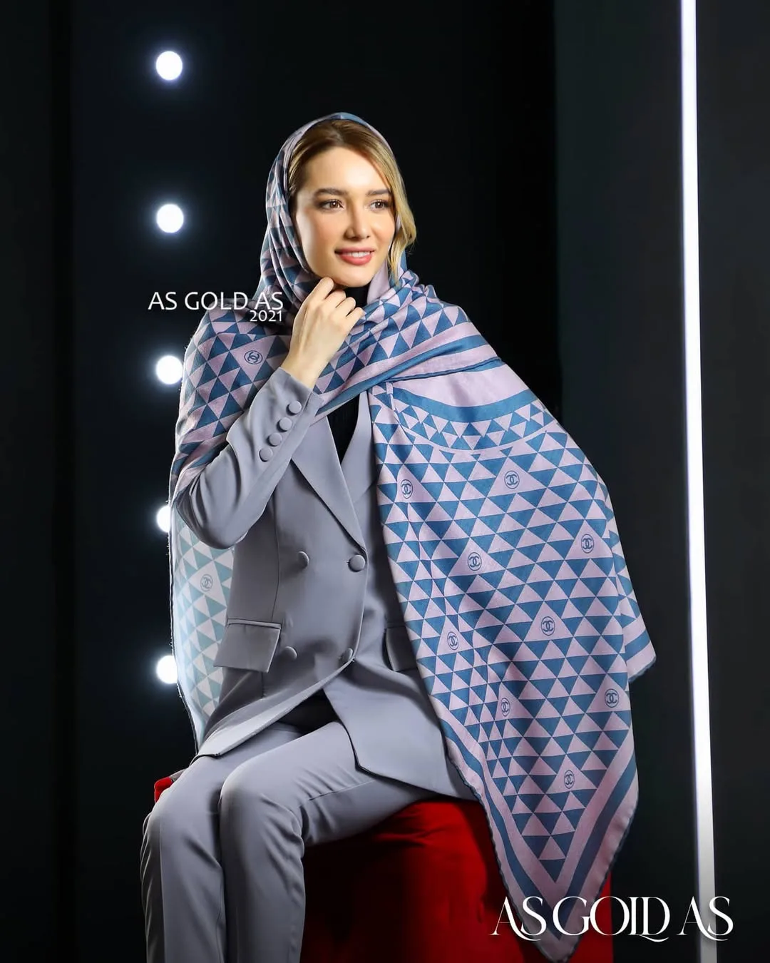 شال سایز ۱۴۰ کد ۳۰۱۶، رنگ بنفش، آبی و خاکستری، طرح هندسی، مستطیلی، بزرگ